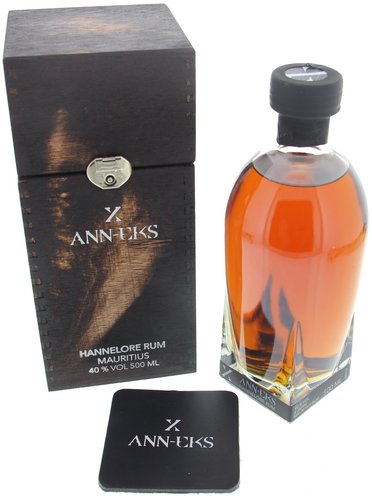 Spirituosen der Serie Ann-Eks X Rum