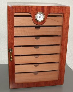 Humipouros Schrank Europe Premium mit Befeuchter - 200 Cig. +Hydrocase (86638N)