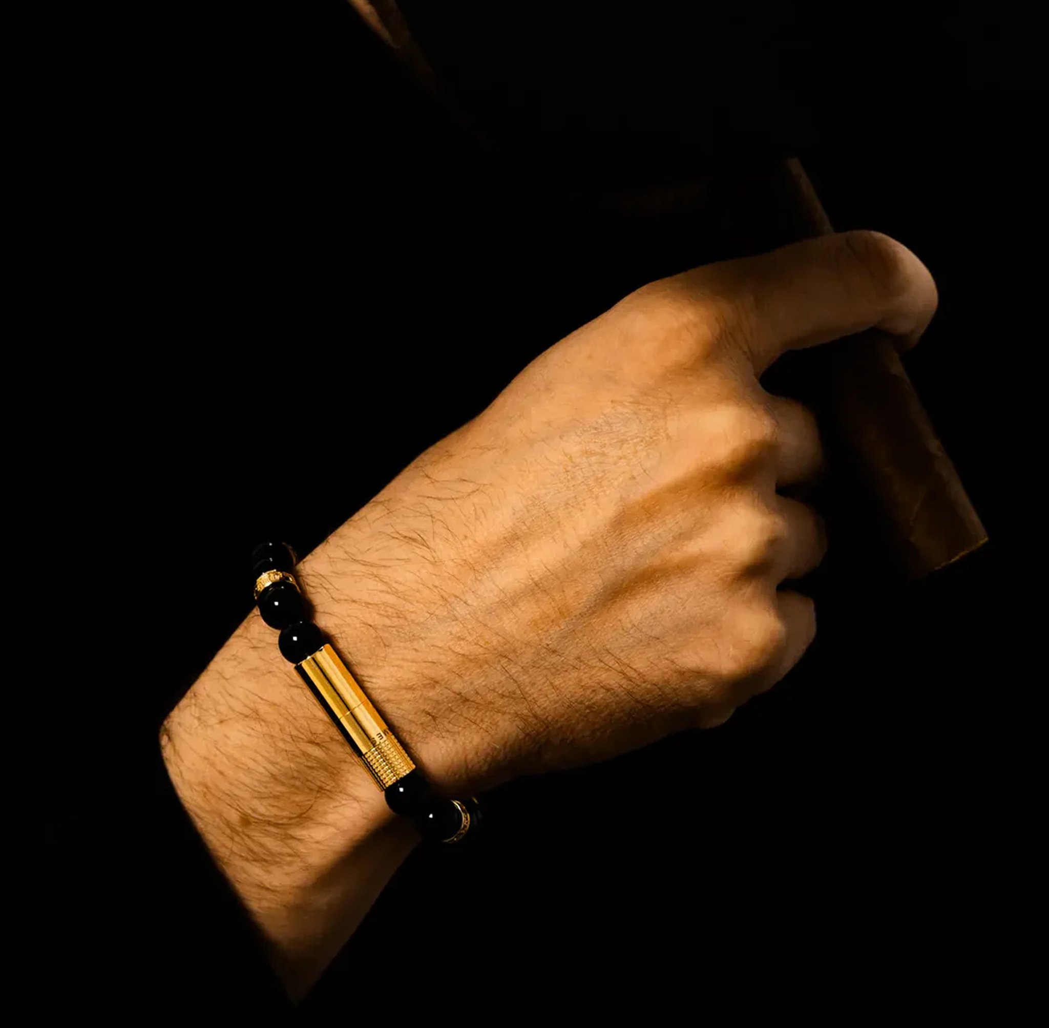 Les Fines Lames Punch Bracelets Oscuro Gold Ring_04