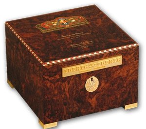Fuente The Fuente Story Humidor Aged Selection Walnuss (1500020)
