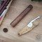 Les Fines Lames Zigarrenmesser Le Petit Compass Nicaragua Acacia Burl Stimmungsbild 3