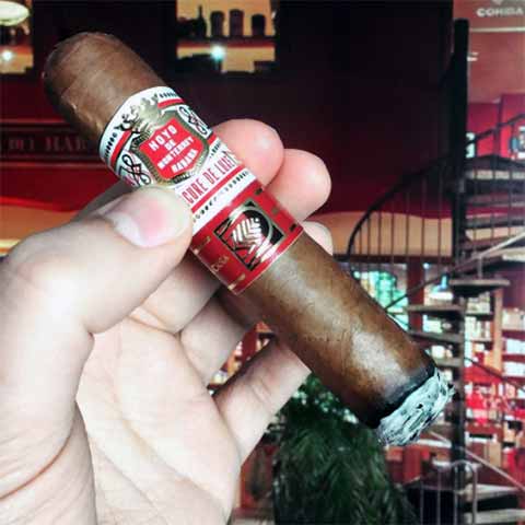 Hoyo De Monterrey LCDH Edicure de Luxe